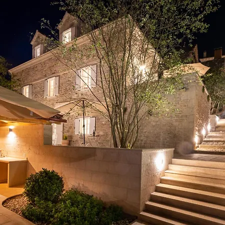 Grand Stone Casa Ciccarelli By Irundo *