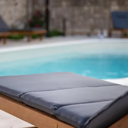 Grand Stone Casa Ciccarelli By Irundo Vikendica