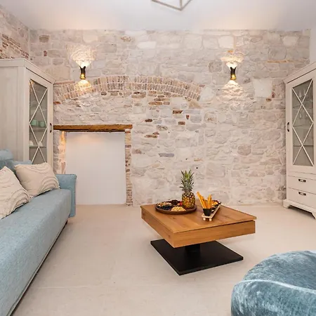 Grand Stone Casa Ciccarelli By Irundo * Pucisca