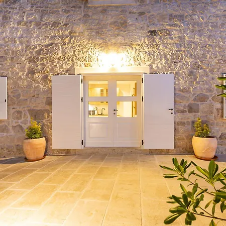 Grand Stone Casa Ciccarelli By Irundo Pucisca