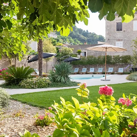 Grand Stone Casa Ciccarelli By Irundo