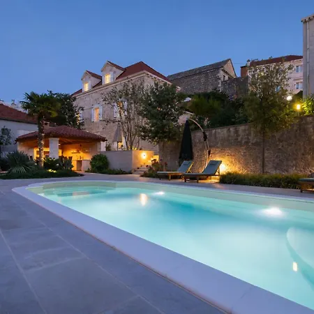 Grand Stone Casa Ciccarelli By Irundo