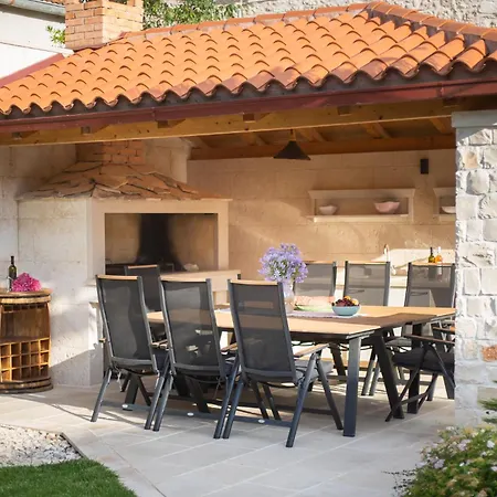 Grand Stone Casa Ciccarelli By Irundo