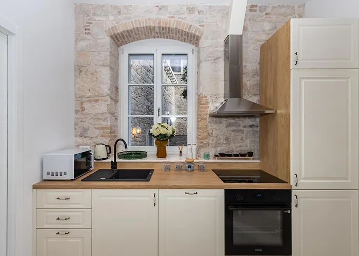 Hébergement de vacances Grand Stone Casa Ciccarelli By Irundo Pucisca