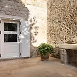 Grand Stone Casa Ciccarelli By Irundo Pucisca