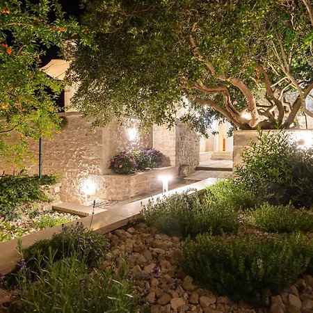 Grand Stone Casa Ciccarelli By Irundo *