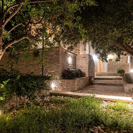 Grand Stone Casa Ciccarelli By Irundo