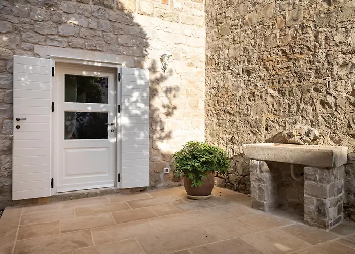 Grand Stone Casa Ciccarelli By Irundo Pucisca