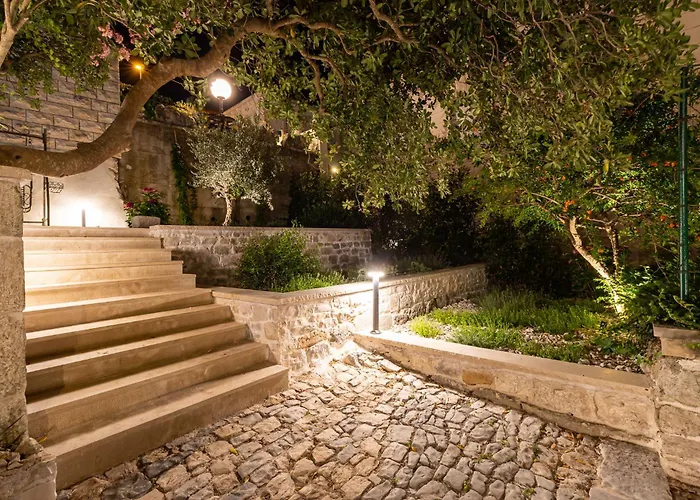 Grand Stone Casa Ciccarelli By Irundo Pucisca